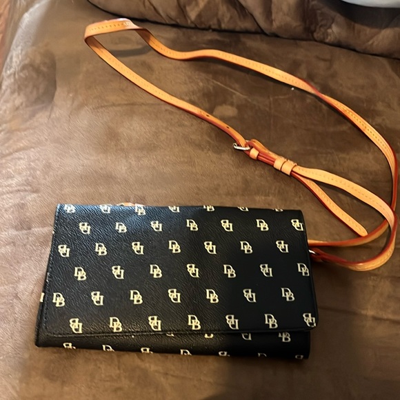 Dooney & Bourke Handbags - Dooney & Bourke Logo crossbody Tan and blue  LEATHER AUTHENTIC VINTAGE